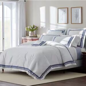 The Company Store
Legends Hotel Supima Border Blue Queen Sateen Duvet Cover